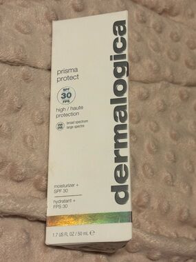 dermalogica white and holographic moisturizer SPF 30